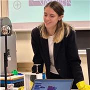 Studentessa al primo anno della triennale in Fisica offre ripetizioni in matematica, chimica e fisica